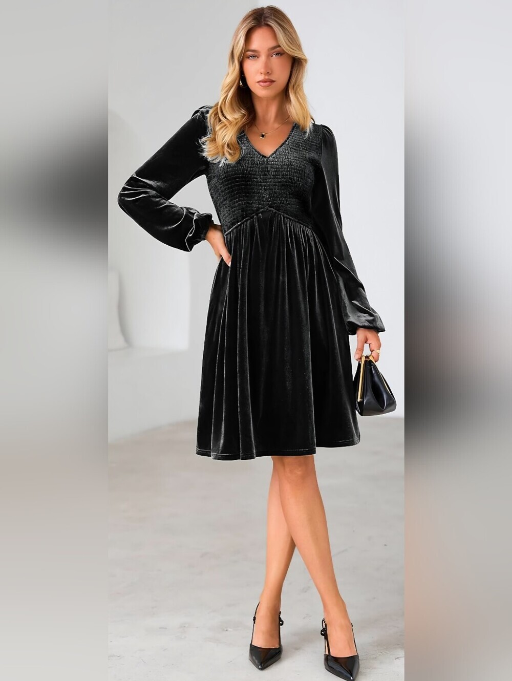 NWT Black Velvet Smocked Mini Dress Size Large Whimsigoth Cottagecore - Picture 4 of 5